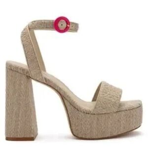 Larroude Cream Sandals Elegant Design
